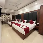 Airport Qualia Suites